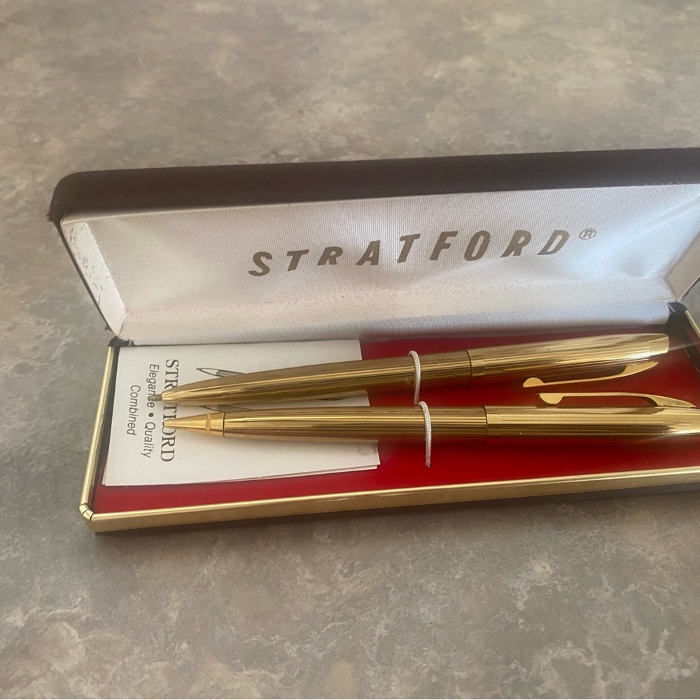 Stratford Gold Tone Pen & Pencil Set vintage collectibles
